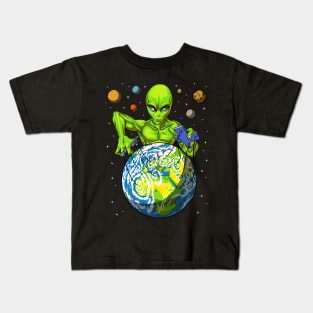 Space Alien Puppeteer Kids T-Shirt